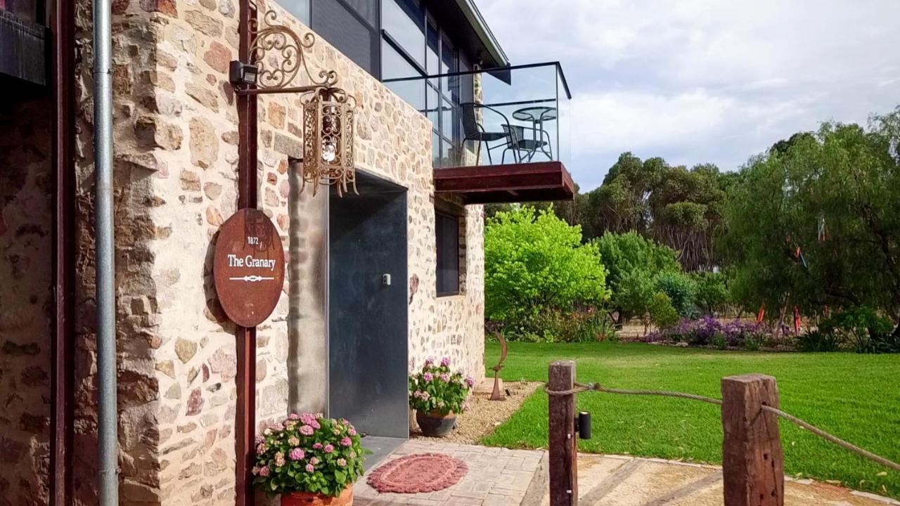 Bed and Breakfast The Old Chaff Mill Organic Vineyard Retreat Sellicks Hill Экстерьер фото